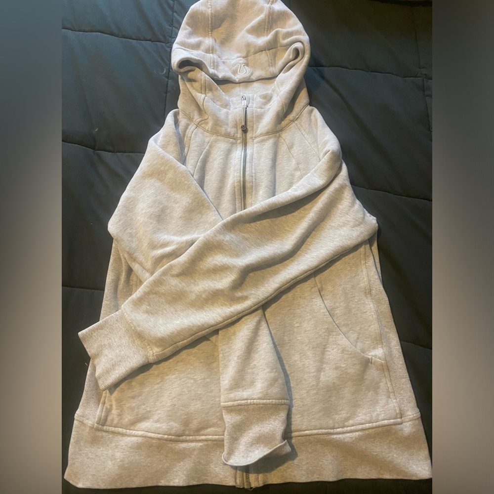 Barely worn full zip Lululemon scuba
